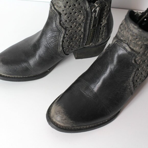 Circle G Corral Ankle Boots Cowhide Leather Cut Out distressed black Women's 5.5 - Picture 8 of 14